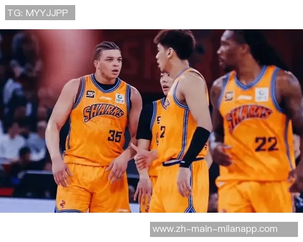 上海外援洛夫顿荣膺CBA常规赛最佳国际球员称号引发热议